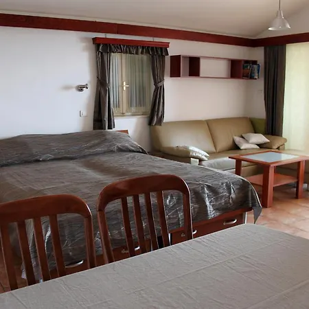 Apartment Ra-krvavica