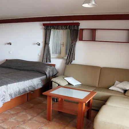 Apartamento Ra-krvavica